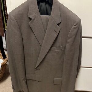 Brooks Brothers Men's Classic Brown Suit